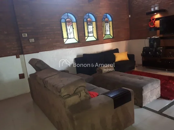 Imagem Casa de Condomínio com 4 Quartos e 4 banheiros à Venda, 270 m²