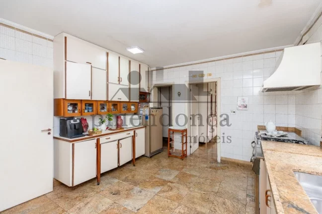 Imagem Apartamento de Alto Padrão com vista espetacular para o vale do Pacaembu.