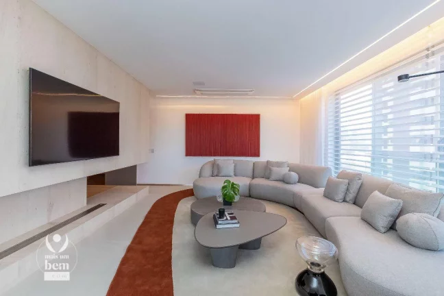 Imagem 1 apartamento por andar de 265m², 3 suítes, 2 lavabos, com 4 vagas de garagem à venda, por R$ 5.400.000 - Juvevê