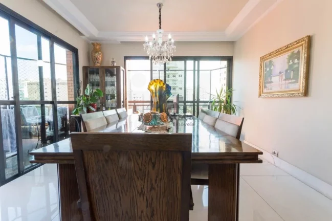 Imagem Apartamento reformado nas Perdizes com 172m²
