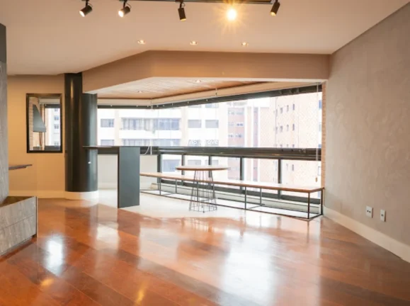 Imagem Imperdível! Apartamento com 4 quartos e 2 suítes em Moema. Venha conferir!