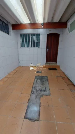Imagem Casa à venda no Parque Maria Helena com 2 Dormitórios