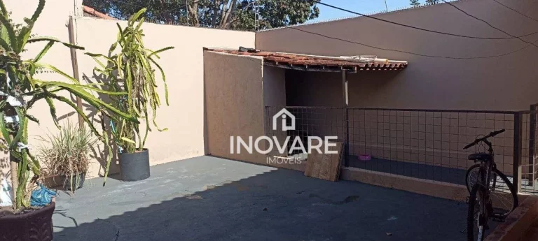 Imagem Casa com 2 dormitórios à venda, 132 m² por R$ 330.000,00 - Setor São João - Itumbiara/GO