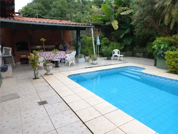 Imagem Sobrado à venda ou para alugar com 4 quartos, sendo 4 suítes, em Butantã, São Paulo - SP