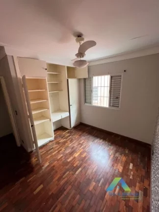 Imagem Jabaquara Sobrado 200M², 3 dormitórios, 1 suíte, 4 vagas a 10 minutos da estação do metro Jabaquara !!!