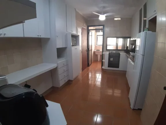 Imagem APARTAMENTO MOBILIADO, NO CALÇADÃO, 50 METROS DA PRAIA NA PITANGUEIRAS - GUARUJÁ