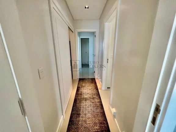 Imagem Apartamento com 4 suítes à venda no Ed. Villa Serena