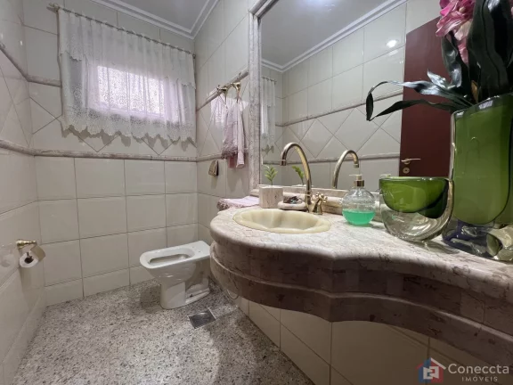 Imagem Sobrado à Venda no Alto Caiçaras – 4 Quartos, 2 Suítes e 380m² Construídos