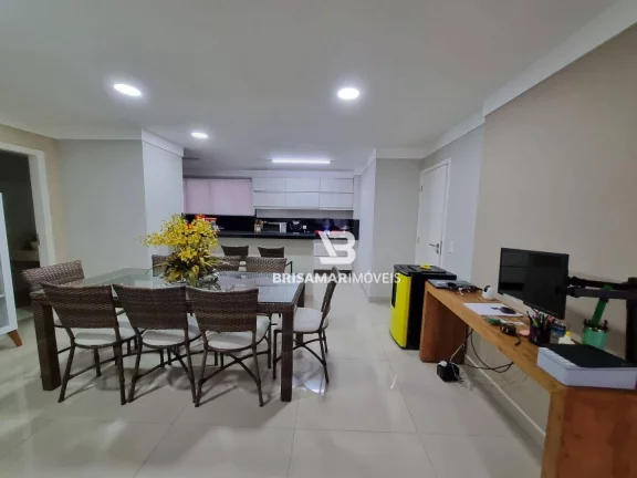 Imagem PITANGUEIRAS- BELÍSSIMO APARTAMENTO TOTALMENTE REFORMADO E DECORADO, 02 VAGAS DE GARAGEM NO PRÉDIO, MARAVILHOSA ÁREA DE LAZER .