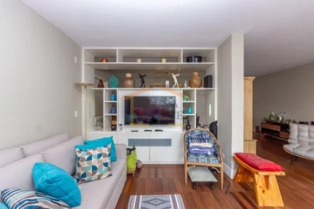 Imagem Apartamento à venda, com 129m², 2 dormitórios, sendo 1 suite e 3 banheiros. Planta ampla e bem di...