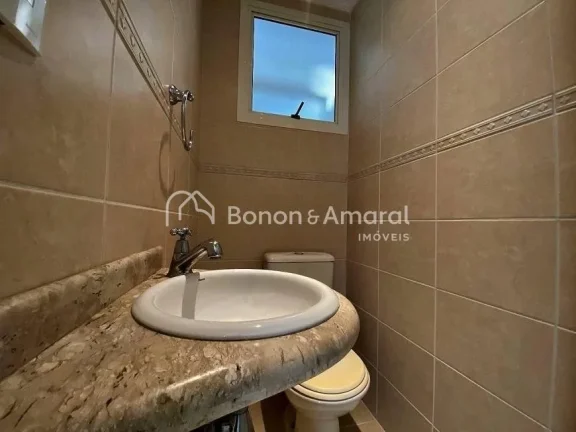 Imagem Apartamento localizado em rua tranquila e em ótima localização com tudo ao seu redor. Repaginado,...