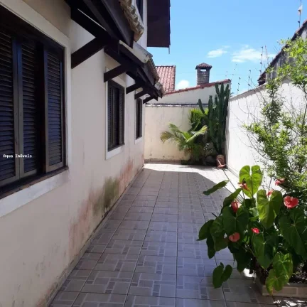 Imagem Casa para Venda em Peruíbe, Jardim Mar-e-Sol, 3 dormitórios, 1 suíte, 2 banheiros, 5 vagas