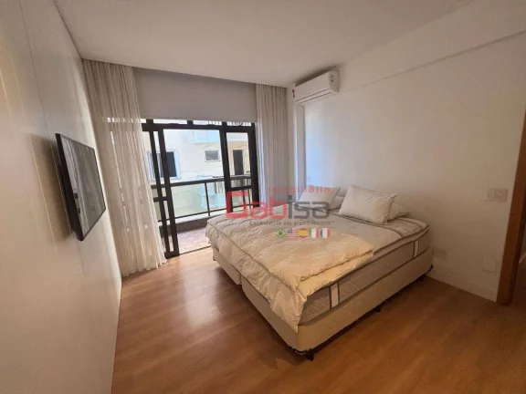 Imagem Apartamento com 3 dormitórios à venda, 250 m² por R$ 3.500.000,00 - Centro - Cabo Frio/RJ