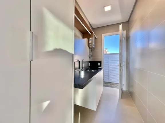 Imagem Casa em Condominio 4 Dormitórios - Bairro Arroio Teixeira