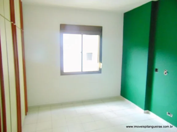 Imagem Praia de Pitangueiras, 50 metros da praia, local nobre, amplo apartamento com 03 dormitórios sendo 01 suíte