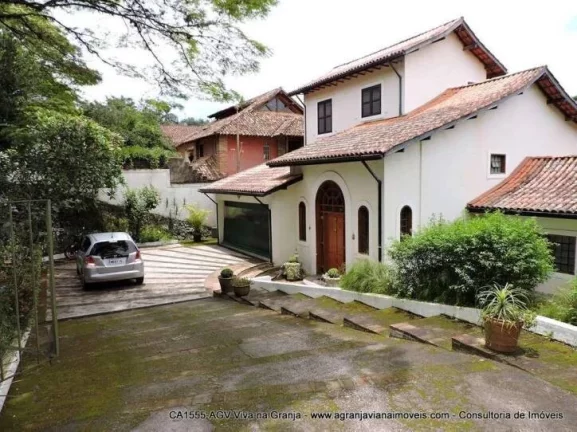 Imagem Cond Forest Hills - Casa Colonial, 4 sts e piscina! Ao lado do clube! GV
