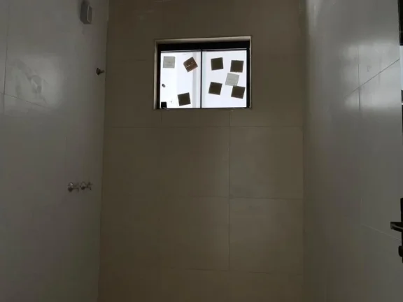 Imagem Barracão: Área do Terreno: 820,00 m² Área Construída 820 m² - Com recepção; 02 sala; 06 banh...
