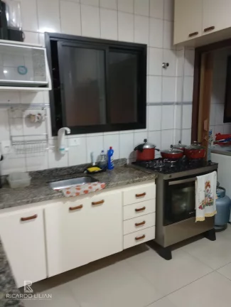 Imagem A VENDA!!! Apartamento com 2 dorms sendo uma suite, duas sacadas e uma vaga no Balneario Tupi.