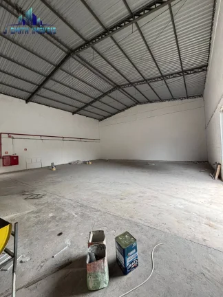 Imagem GALPÃO INDUSTRIAL EM CONDOMÍNIO. 270m² ÁREA CONSTRUÍDA. PÁTIO