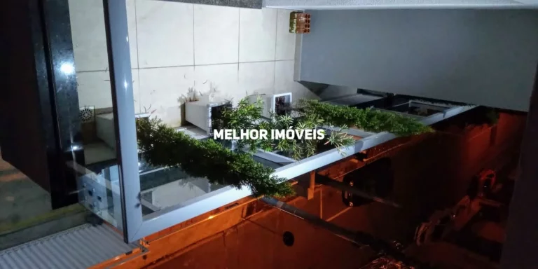 Imagem Cobertura à Venda mobiliada com 03 dormitórios sendo 01 suíte, piscina, localizada no centro de Balneário Camboriú - SC