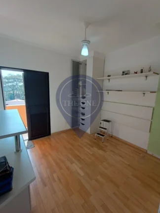 Imagem Casa à venda no Parque da Lapa, São Paulo-SP: 3 quartos, 3 suítes, 2 salas, 4 banheiros, 3 vagas, 135m²!