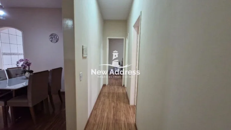 Imagem Duas casas com ponto comercial em terreno de 335m² em Rosa da Penha. Amplas, bem cuidadas e com estrutura para kitnets. Ideal para morar ou investir.