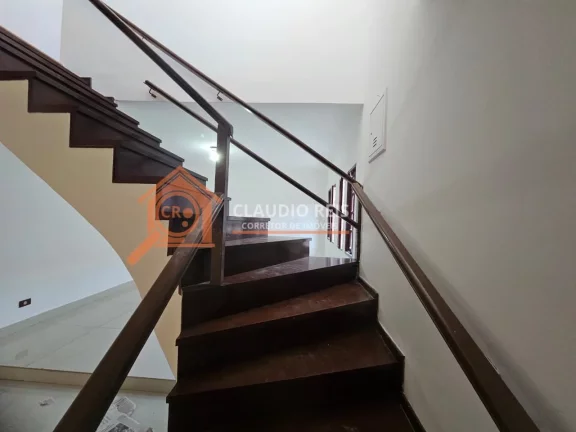 Imagem Sobrado com 3 Quartos para alugar, 179m² - Campo Grande