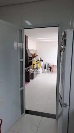 Imagem Belíssimo Sobrado reformado no Bairro Santa Teresinha