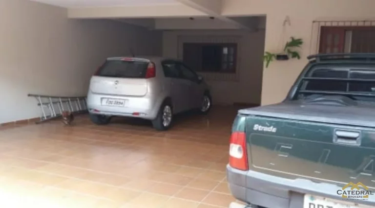 Imagem Sobrado com 03 dormitórios sendo 01 suíte à Venda na cidade de Itatiba/SP