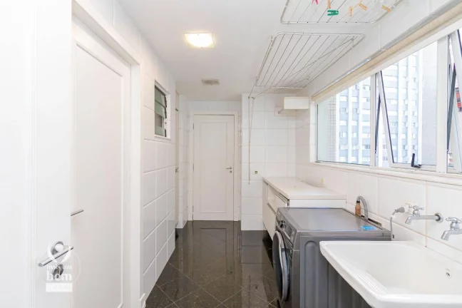 Imagem Estuda Permuta - Apartamento 4 quartos, 2 suítes, 297m2 e 2 vagas à venda no Água Verde