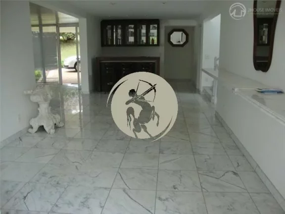 Imagem Casa a venda em condomínio fechado em Barueri