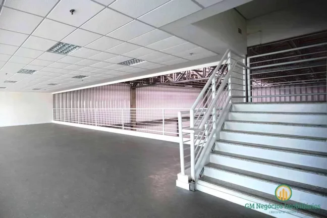Imagem Galpão com 1560m² em condomínio de uso misto