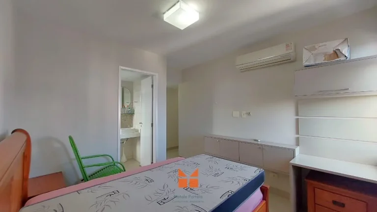 Imagem Lindo e reformado apartamento com 213m2 no Espinheiro!