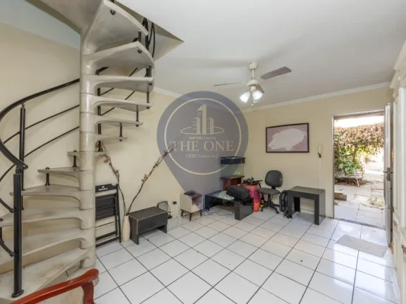 Imagem Casa Comercial à Venda em São Paulo - Bairro Saúde: 2 Salas, 6 Banheiros, 2 Vagas de Garagem, 400m² de Área.