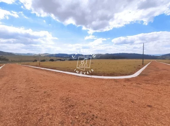 Imagem Terreno em Condomínio a Venda no bairro Centro - Cássia, MG
