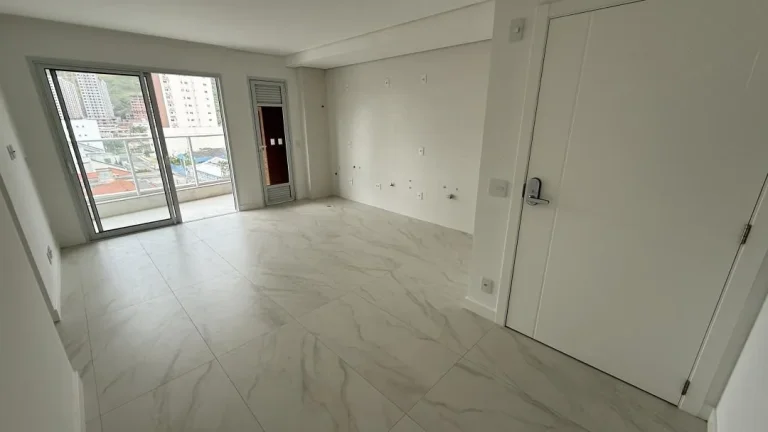 Imagem Apartamento novo de 74 m² com 2 quartos, sendo 1 suíte no bairro Fazenda em Itajaí a venda com Adriano Carpes Imóveis.