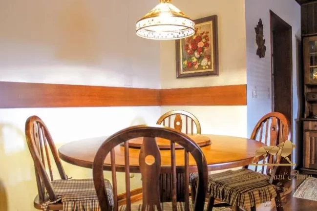Imagem Apartamento com 3 dormitórios à venda no Capivari em Campos do Jordão/SP