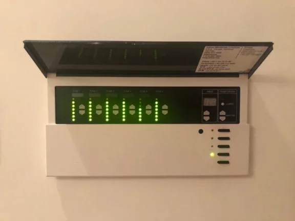 Imagem Locação, Linda casa Lago Sul, toda mobiliada