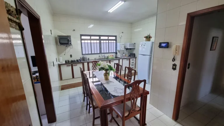 Imagem IMÓVEL Á VENDA COM FRENTE PARA A RODOVIARIA DE FRANCA/SP