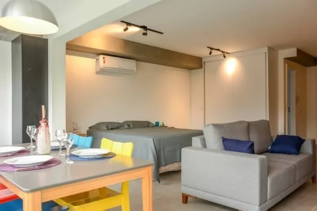 Imagem Apartamento novo. Lindo studio de 52M² - Brooklin. Mobiliado com moderna decoração. Possui vaga de garagem.