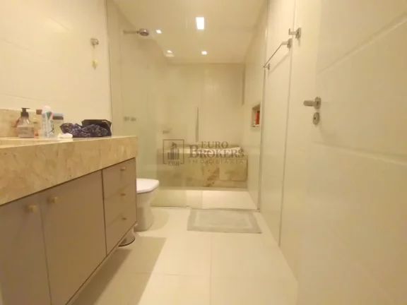 Imagem Apartamento com 3 suítes à venda no Centro de Balneário Camboriú/SC