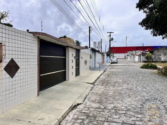Imagem Casa Térrea com 3 quartos à Venda no Bairro Serraria, Maceió/AL