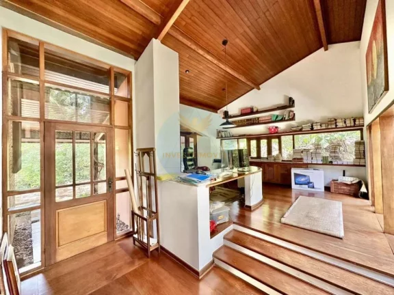 Imagem Casa em Condomínio a Venda no bairro Granja Viana - Carapicuíba, SP