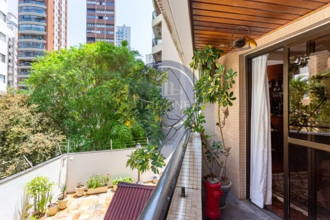 Imagem Apartamento à venda em São Paulo-SP, Vila Nova Conceição: 3 quartos, 1 suíte, 2 salas, 3 banheiros, 2 vagas, 141m². Imperdível!