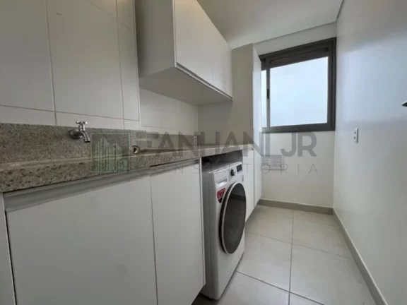Imagem Apartamento de Luxo na Vila Nova Conceição: 2 quartos, 2 suítes, 3 salas, 3 banheiros, 2 vagas, 134m² - São Paulo-SP.