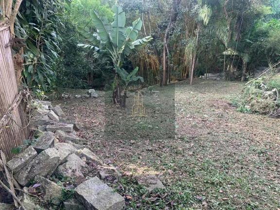 Imagem CHÁCARA 1.560M2 COM RESIDÊNCIA + GALPÃO 130M2 / EM ÁREA URBANA / DOC.100%