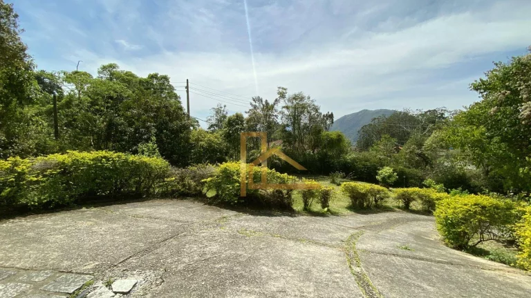 Imagem Casa linear com 4 dormitórios à venda, 156 m² - Granja Guarani - Teresópolis/RJ