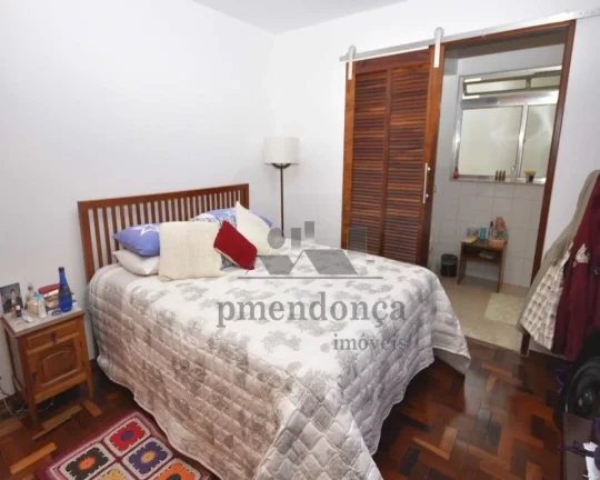 Imagem Apartamento Ensolarado, amplo, e muito conservado...possui sala para dois ambientes, 03 dormitórios...