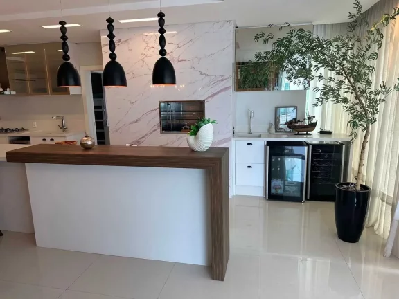 Imagem Apartamento com 4 suítes e 4 vagas de garagem em Itajaí/SC