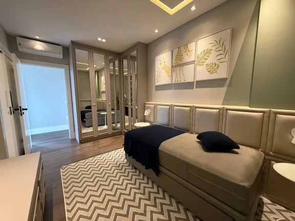 Imagem Casa mobiliada no Condomínio Caledônia com 2 suítes, 2 demi-suites e 4 vagas em Camboriú/SC